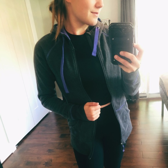 💜 Brand New Hoodie 💜 - Picture 2 of 7